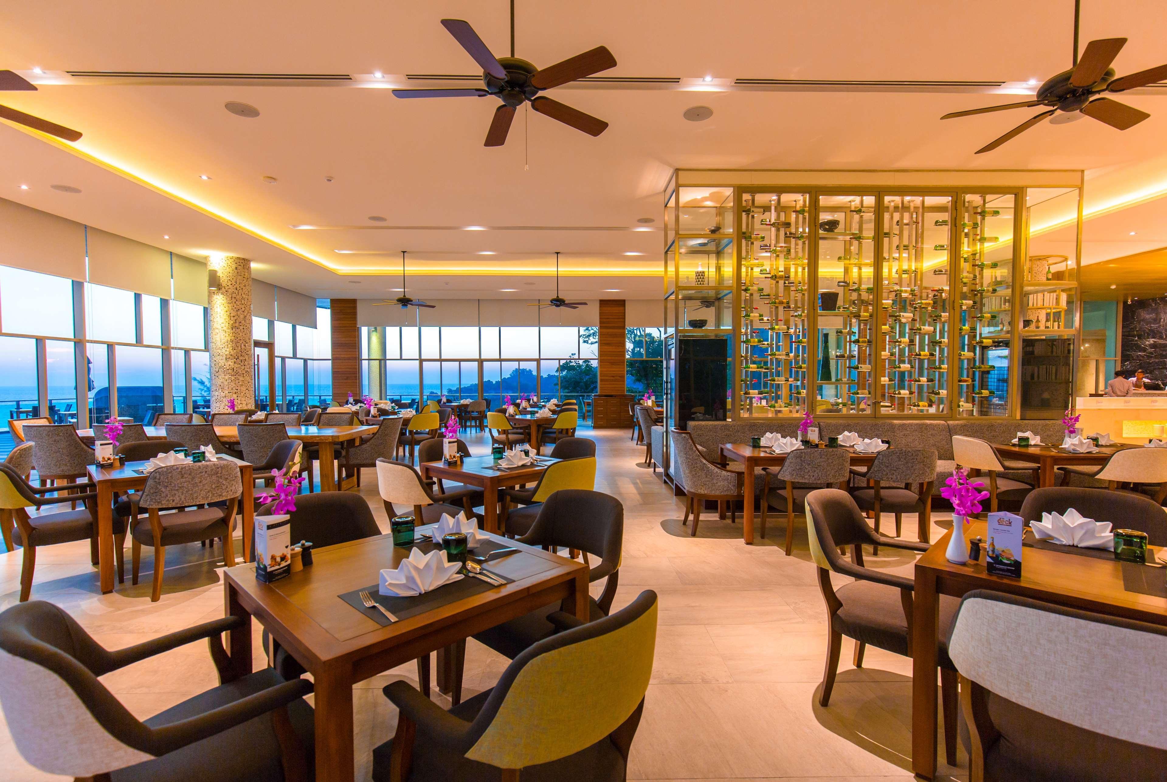 Wyndham Grand Phuket Kalim Bay Hotel Patong Luaran gambar